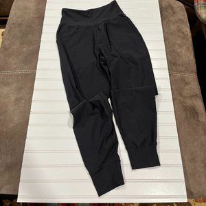 Old Navy Active High-Waisted 7/8 Joggers